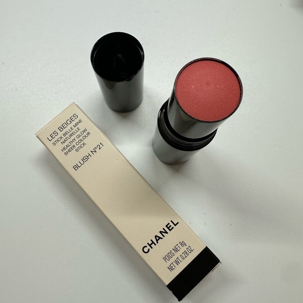 CHANEL Pink Blush Vibrant Coral Glow